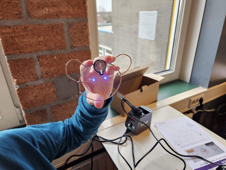 Lesbrief: Metaaltechniek, soldeer je sleutelhanger